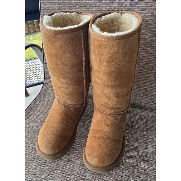 Ugg Classic Tall Boots Women’s Size 7Color: Chestnut - Picture 1 of 9